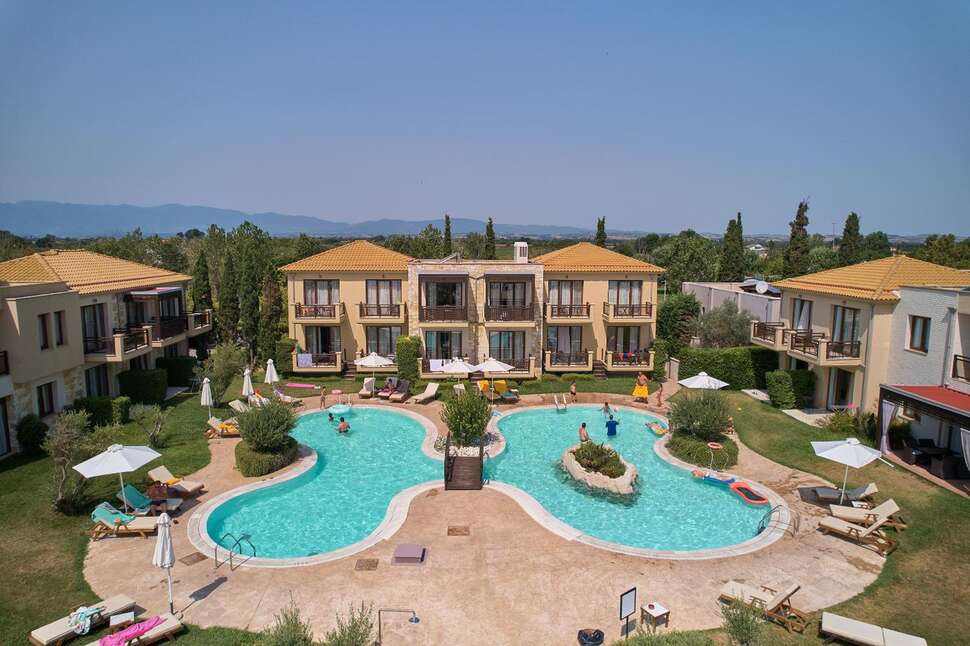 Ein Foto Mediterranean Village Hotel & Spa
