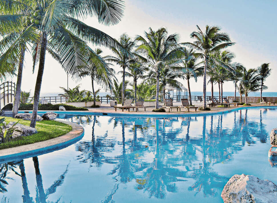 Een foto van het zwembad bij Grand Oasis Cancun