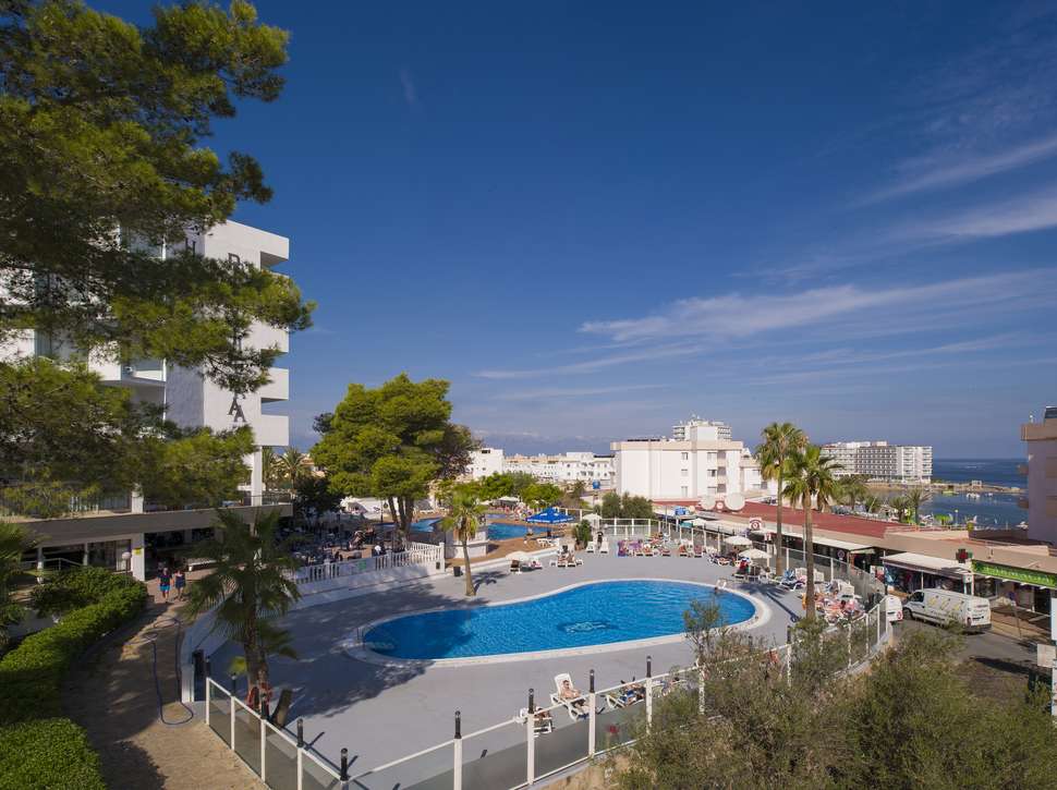 Een foto van het zwembad bij Appartementen Vibra Riviera