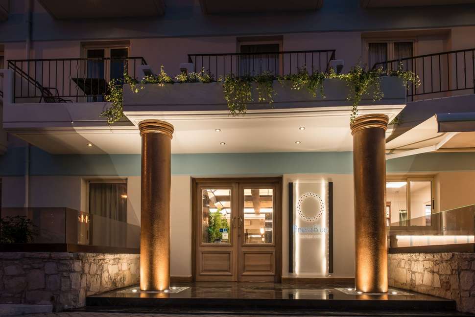 Een foto van de buitenkant van Anesis Blue Boutique