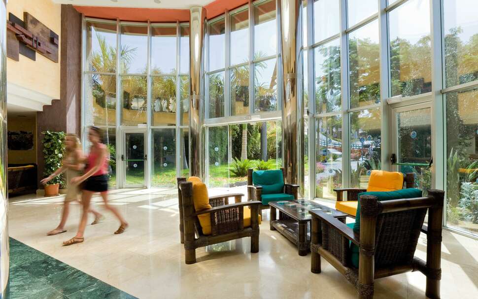 Een foto van het interieur van Hotel Villa de Adeje Beach