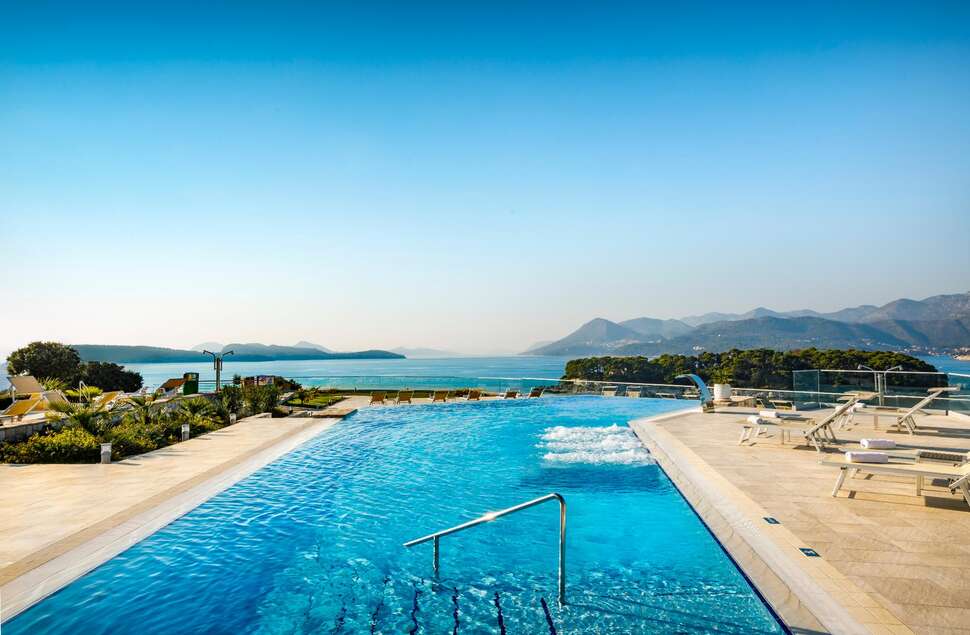 Ein Foto vom Pool im Valamar Argosy Hotel