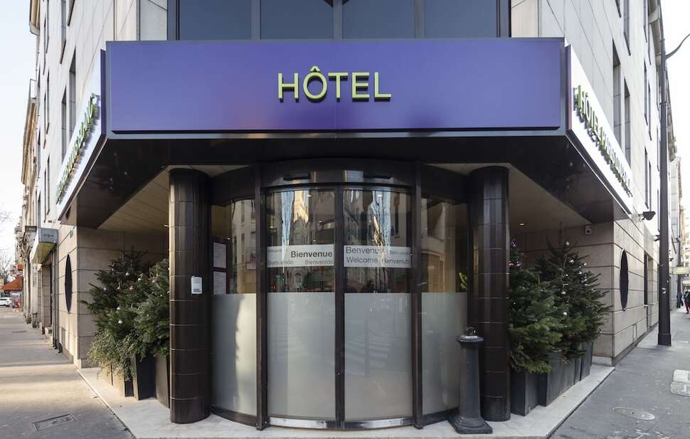 Een foto van de buitenkant van Hotel Paris Louis Blanc
