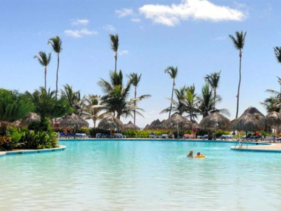 Een foto van het zwembad bij Tropical Deluxe Princess