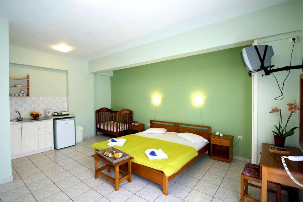 Een foto van Christina Studios