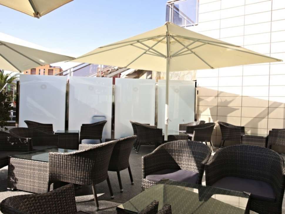 Een foto van het terras bij Sandos Monaco Beach Hotel & Spa