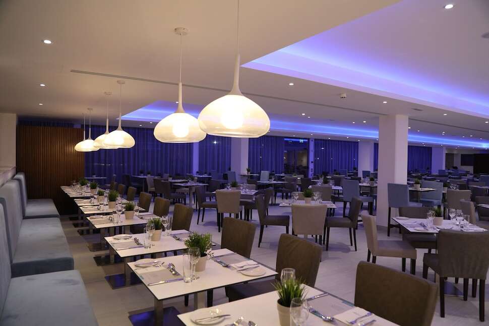 Een foto van de faciliteiten bij St. George Hotel Spa & Beach Resort