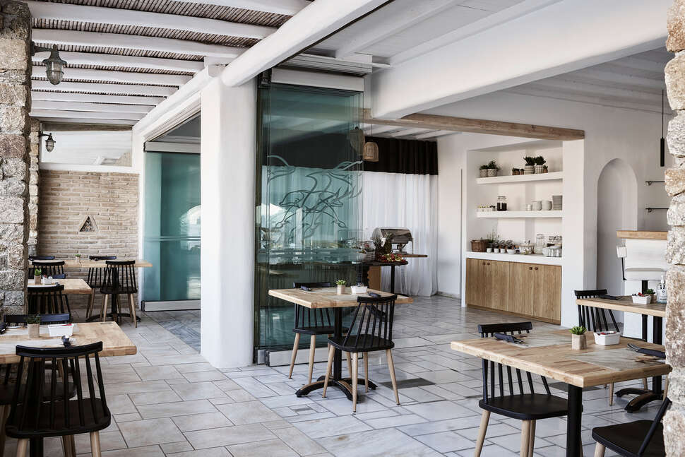 Een foto van Mr & Mrs White Mykonos