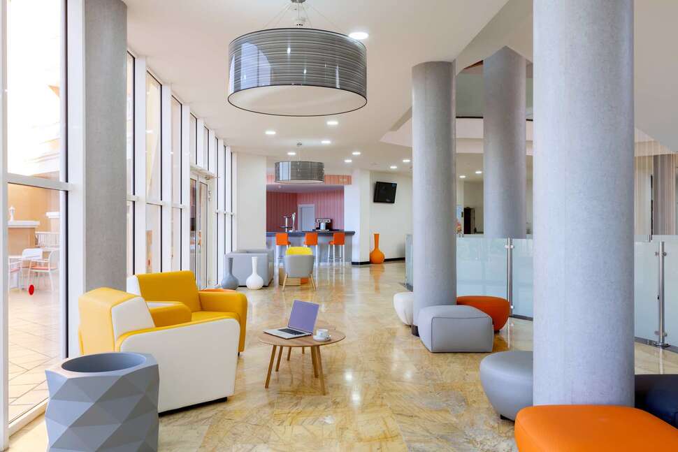 Een foto van het interieur van Chatur Playa Real Resort
