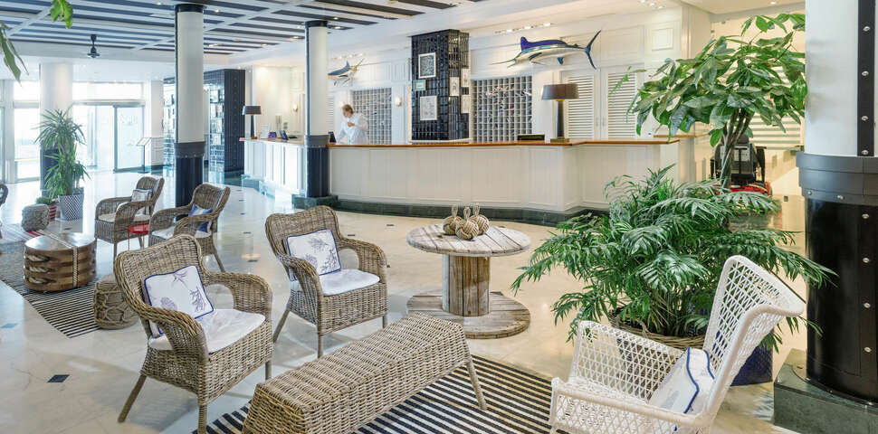 Een foto van het interieur van Hotel Marina Suites