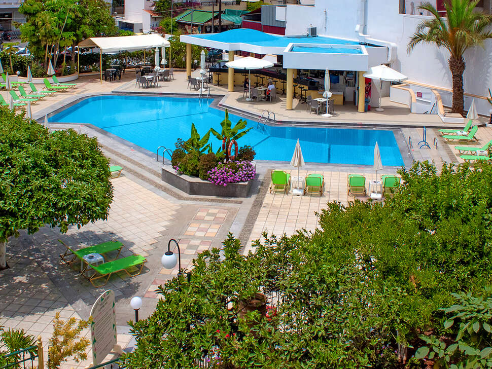Ein Foto vom Pool im Malia Holidays