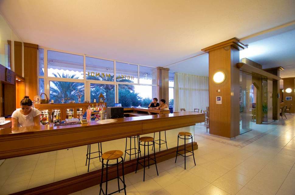 Een foto van de faciliteiten bij Mendi Beach Hotel