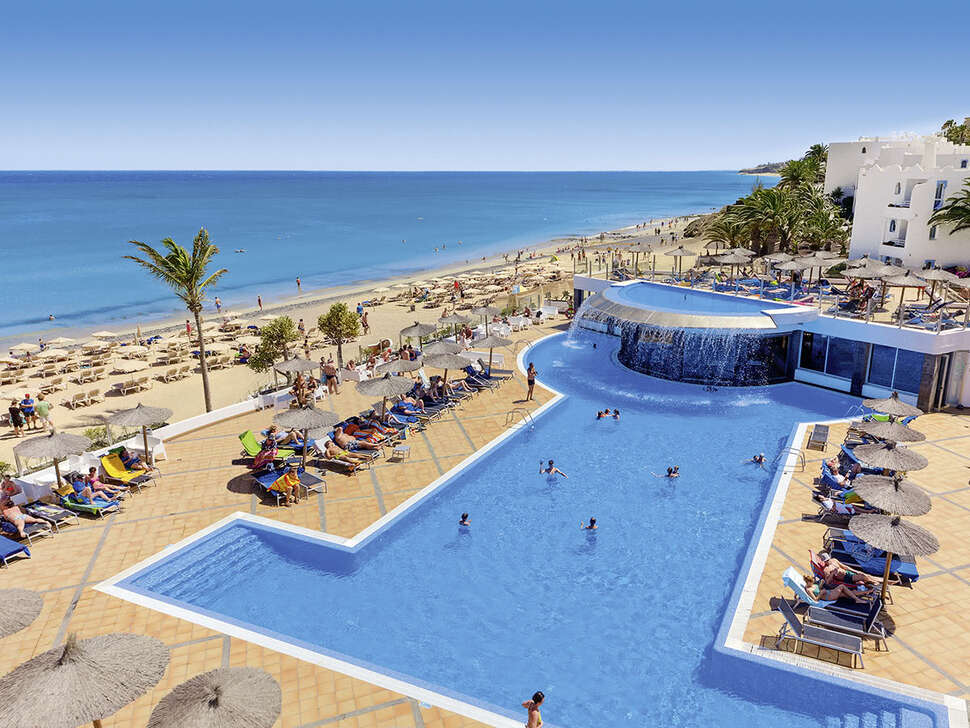 Een foto van het zwembad bij Allsun Hotel Barlovento