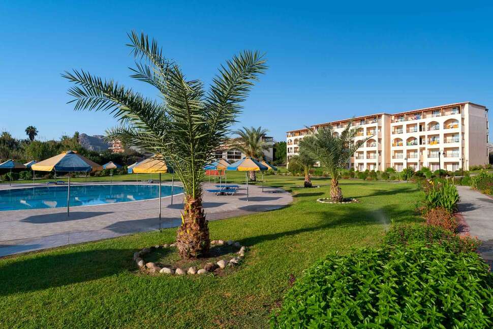 Een foto van het zwembad bij Myrina Beach Hotel