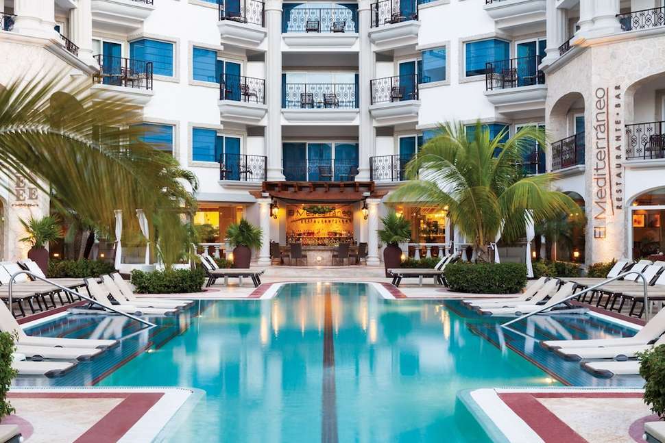 Een foto van het zwembad bij Hyatt Vivid Playa Del Carmen