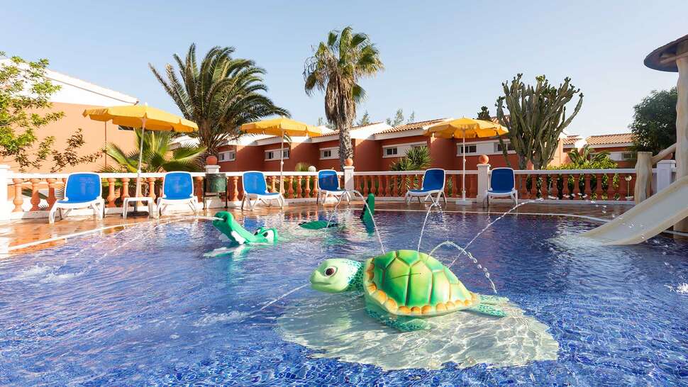Een foto van het zwembad bij Globales Costa Tropical