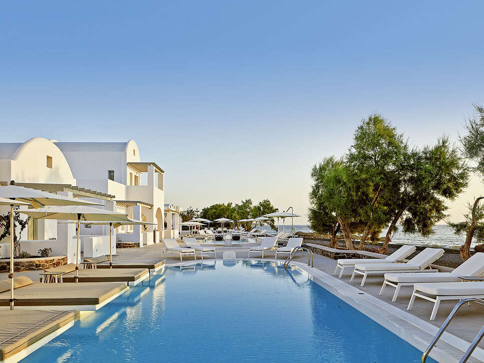 Een foto van het zwembad bij Costa Grand Resort & Spa