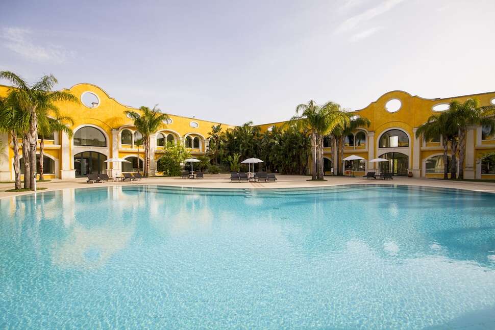 Een foto van een overzicht van Acaya Golf Resort & Spa