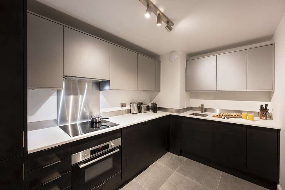 Ein Foto Tower Suites by Blue Orchid Hotels