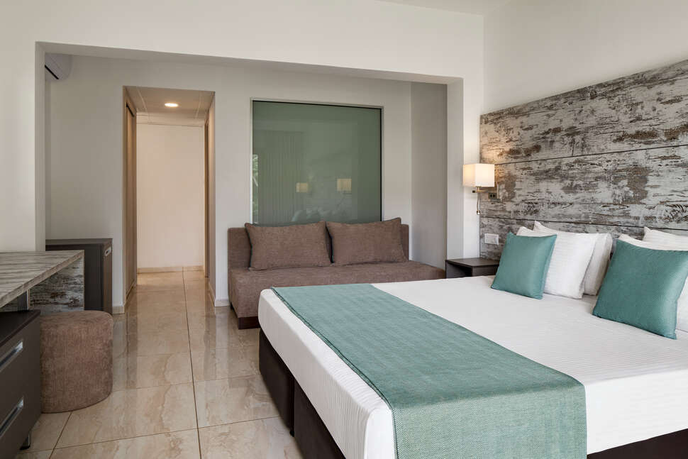 Een foto van Ramada Hotel & Suites by Wyndham Ayia Napa