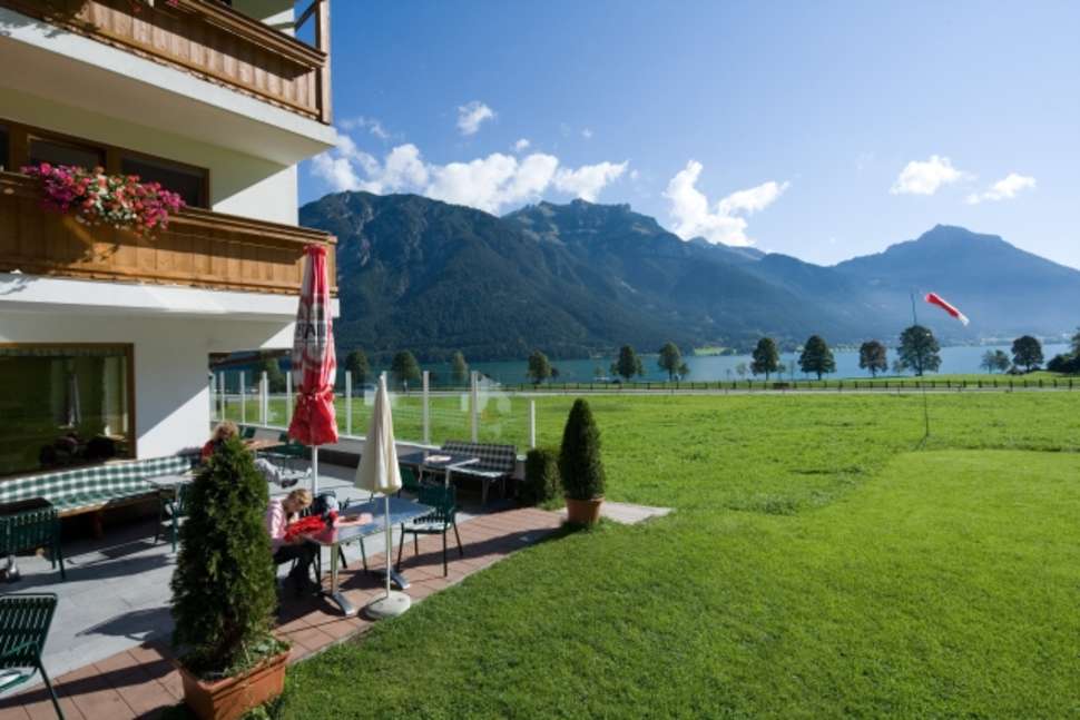 Een foto van het terras bij Hotel Bergland & Obertuschenhof