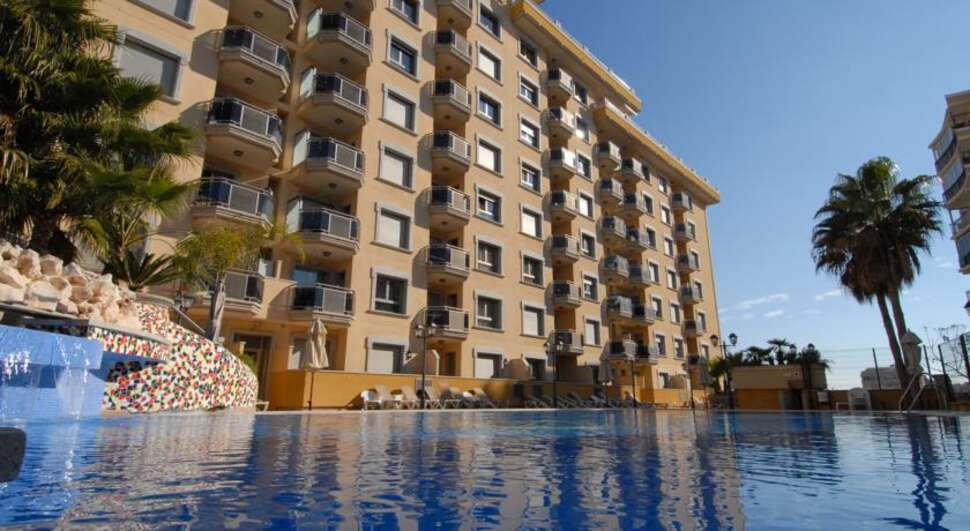Een foto van het zwembad bij Mediterraneo Real Appartementen
