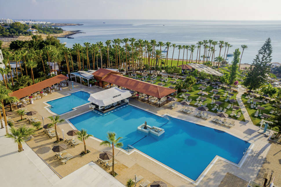 Een foto van Cavo Maris Beach Hotel