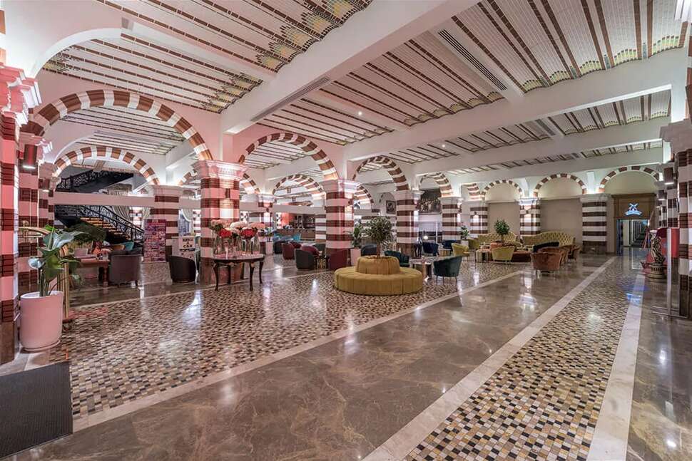 Een foto van het interieur van Orange County Kemer Resort Hotel