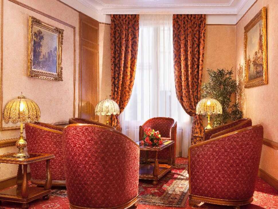 Een foto van het interieur van Hotel Paix Republique