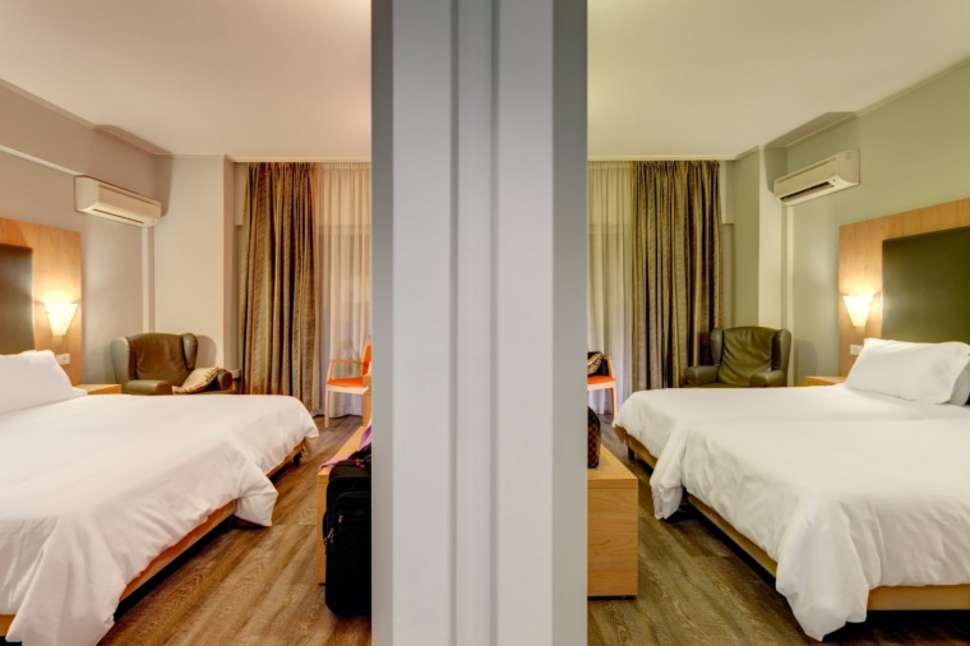 Een foto van Polis Grand Hotel