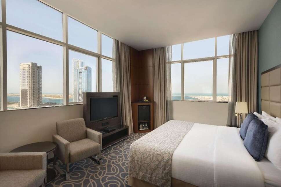 Een foto van Ramada by Wyndham Abu Dhabi Corniche