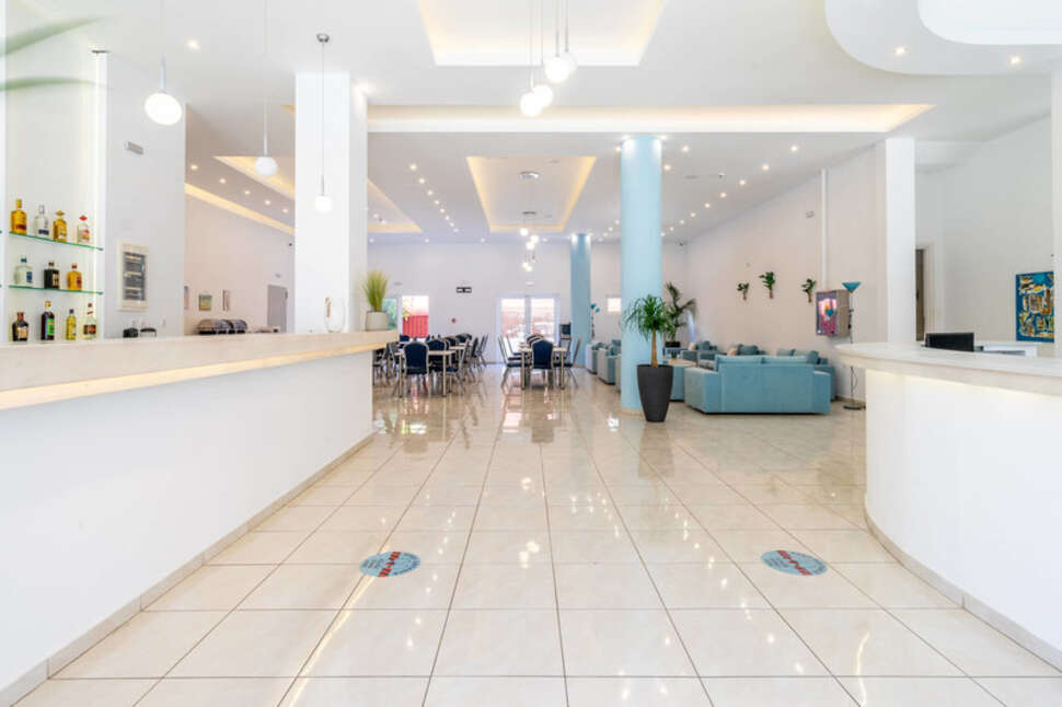 Een foto van het interieur van Santa Maria City Hotel