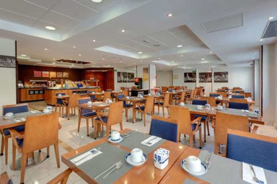 Ein Foto von den Einrichtungen im Hotel Madrid Centro Affiliated by Melia