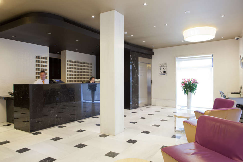 Een foto van het interieur van Hotel Regente Madrid