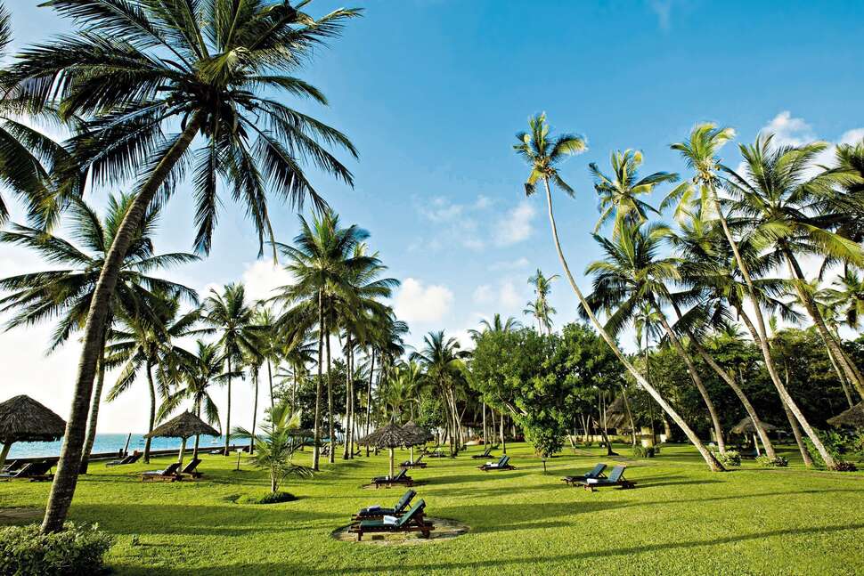 Een foto van de buitenkant van Neptune Paradise Beach Resort & Spa
