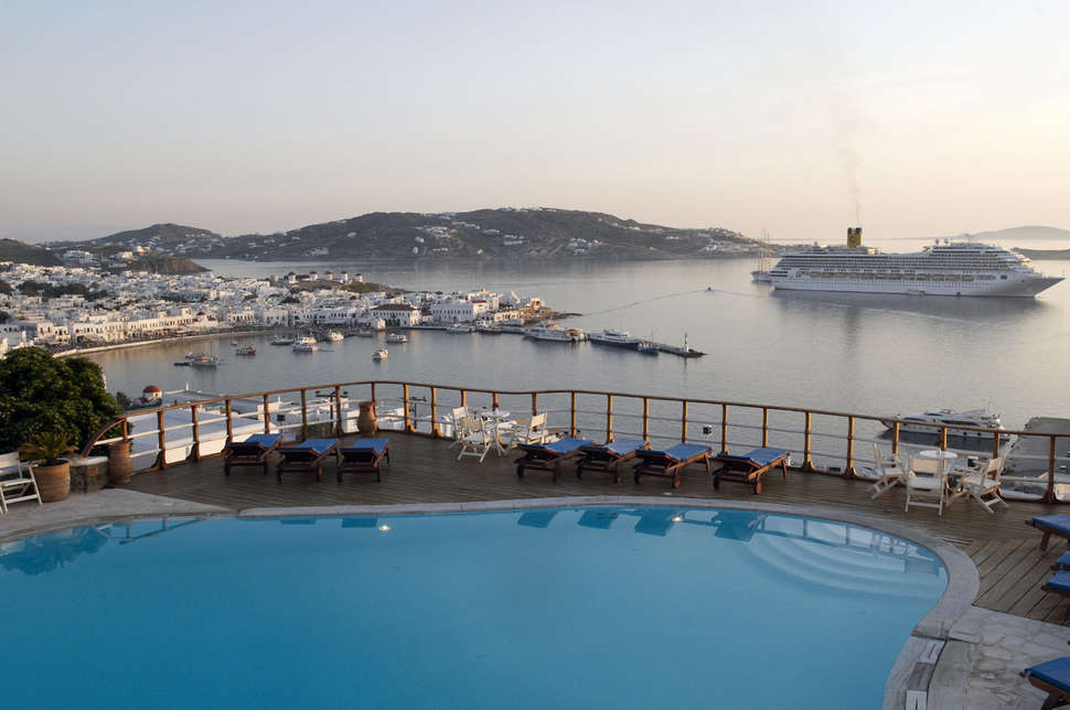 Een foto van het zwembad bij Mykonos View
