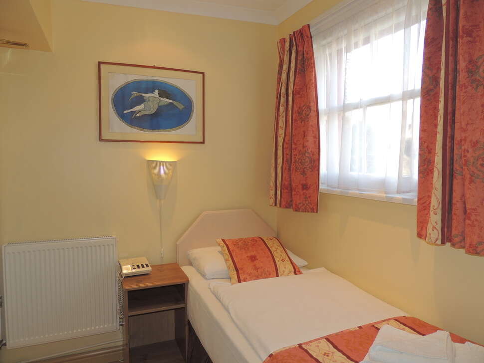 Een foto van Dolphin Hotel