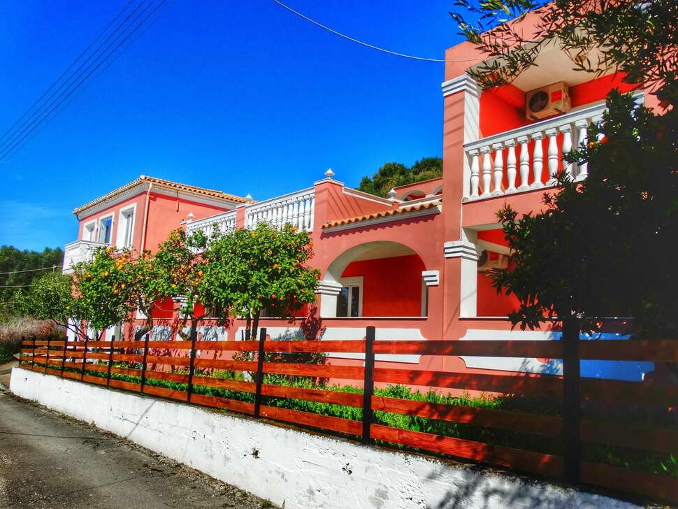 Ein Foto von der Außenansicht des Paradiso Apartments