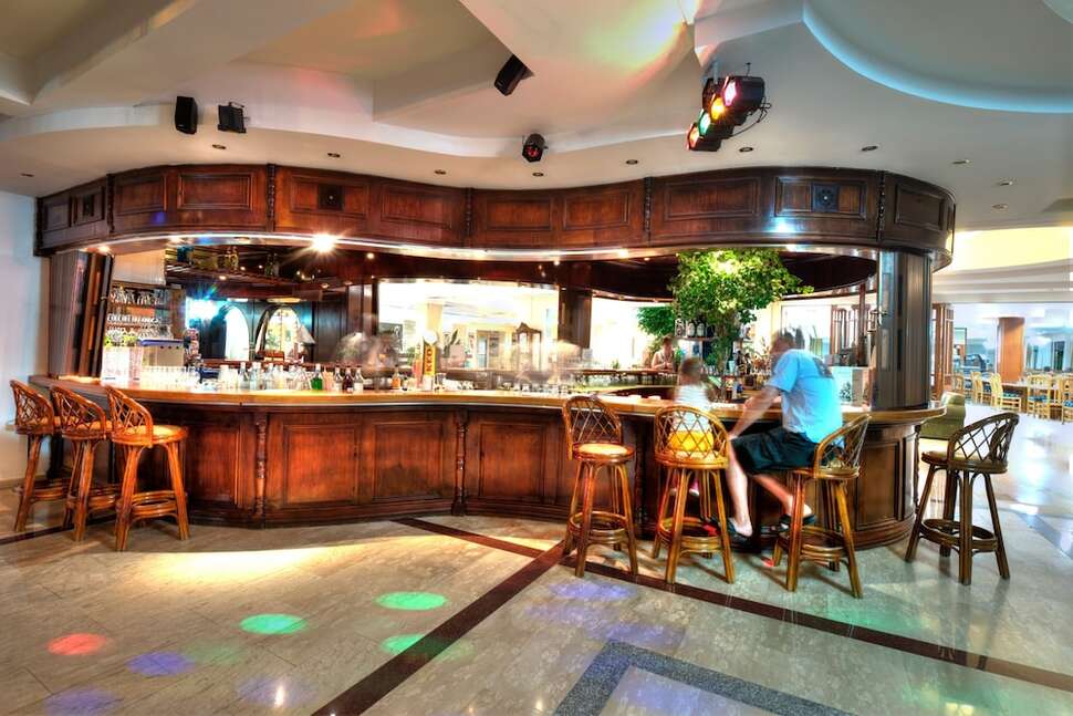Een foto van de faciliteiten bij Avlida Hotel