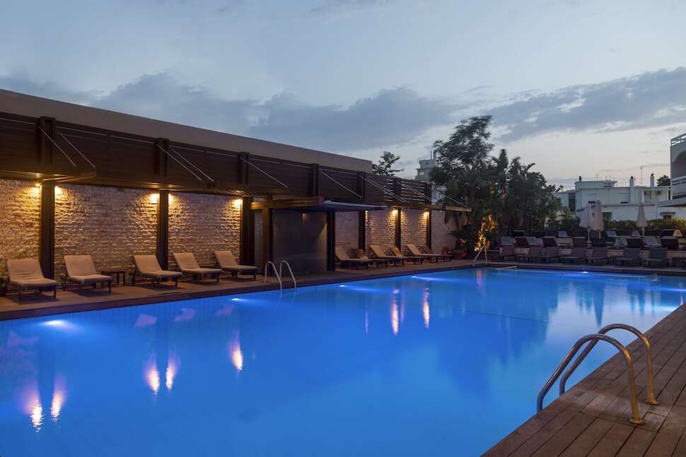 Ein Foto vom Pool im Athineon