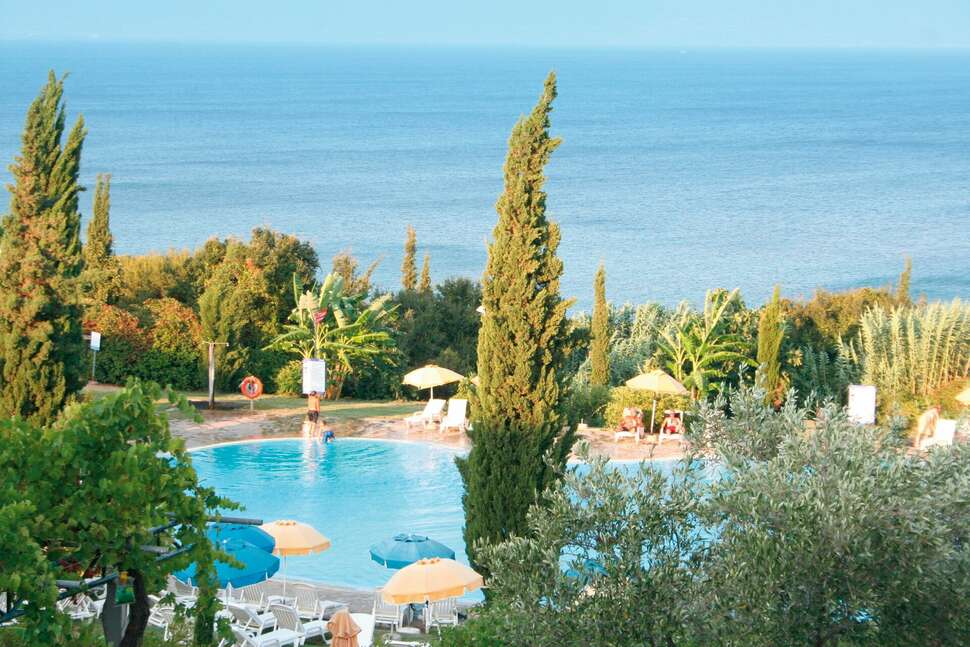 Een foto van Sunrise Village Beach Hotel