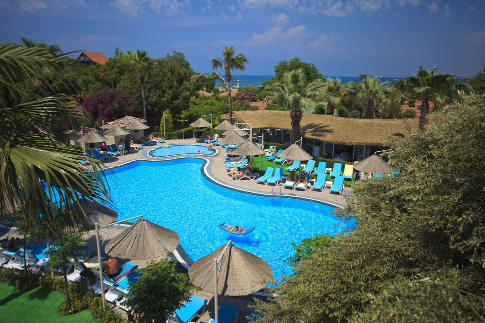 Een foto van het zwembad bij Can Garden Beach