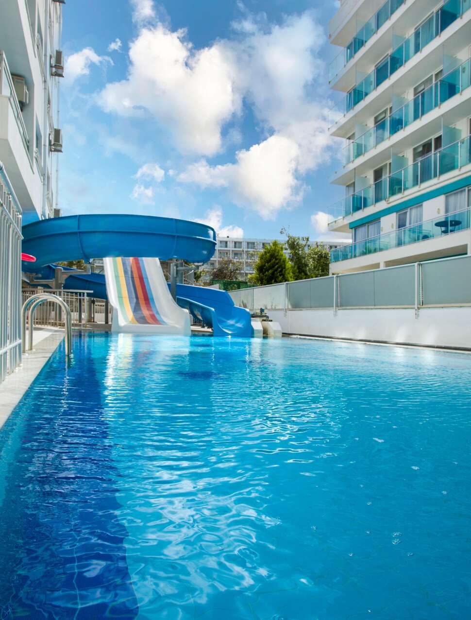 Ein Foto Blue Bay Platinum