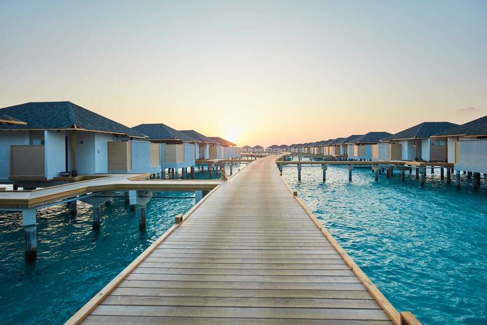Een foto van de buitenkant van NH Collection Maldives Havodda Resort