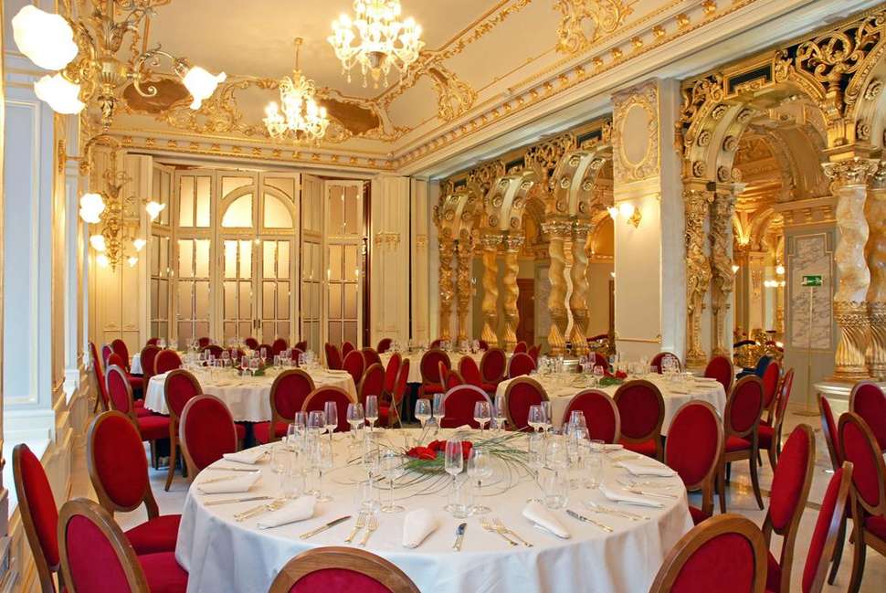 Ein Foto von den Einrichtungen im Anantara New York Palace Budapest