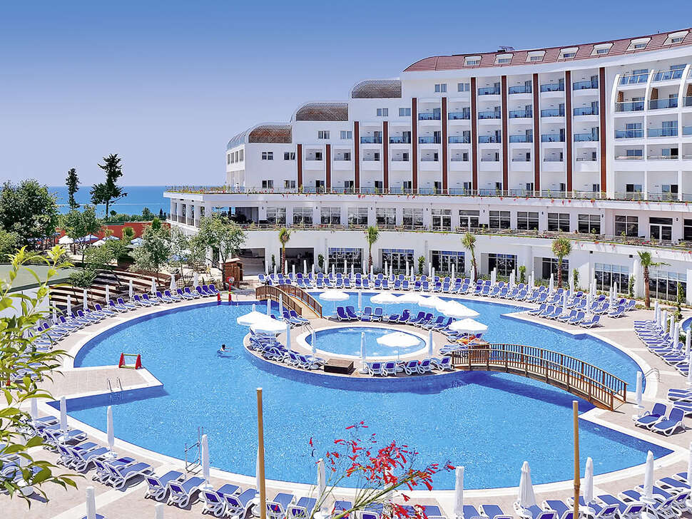 Ein Foto vom Pool im Side Prenses Resort & Spa
