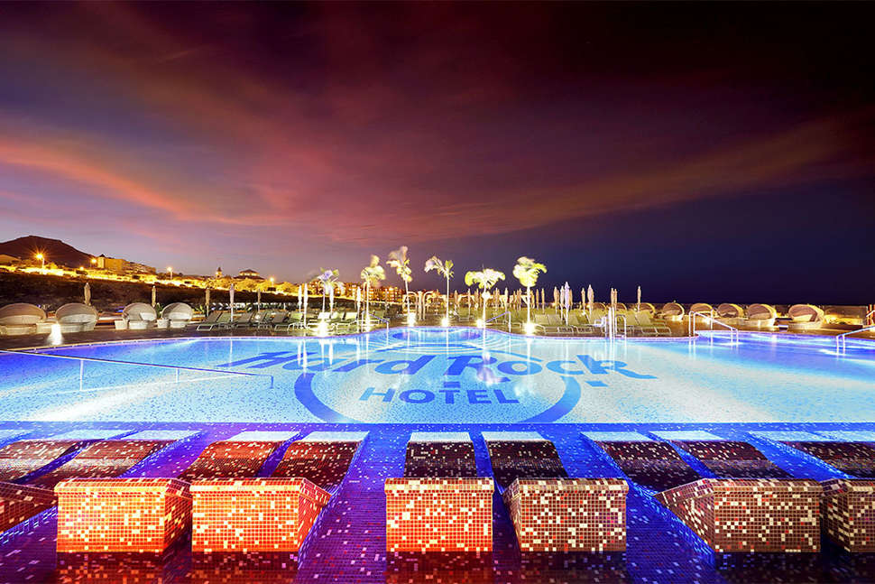 Een foto van het zwembad bij Hard Rock Hotel Tenerife