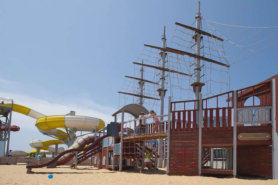 Een foto van de faciliteiten bij Louis Phaethon Beach