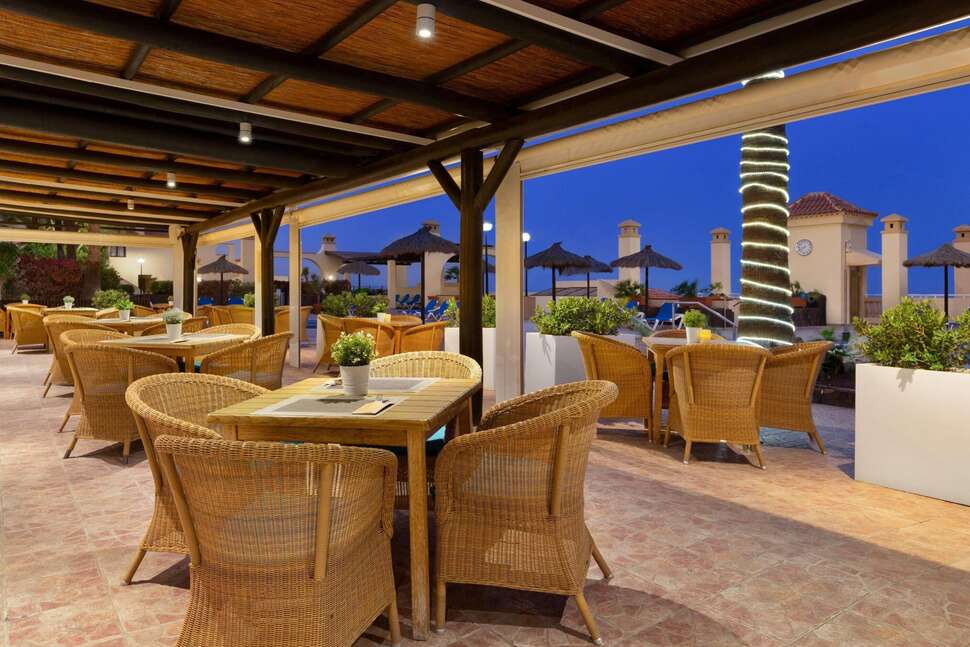 Een foto van de faciliteiten bij Ramada Residences by Wyndham Costa Adeje