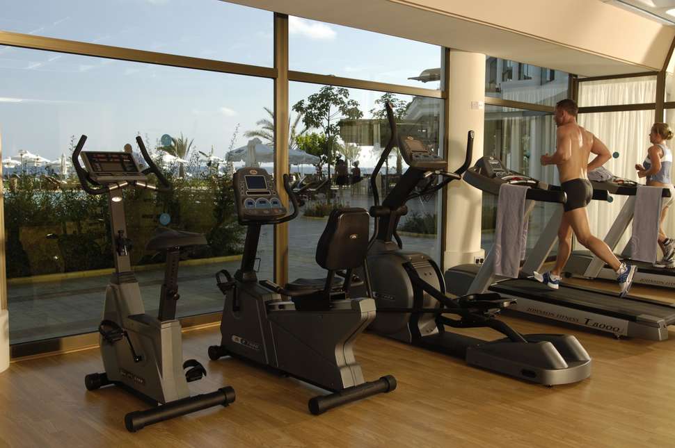 Een foto van de faciliteiten bij Constantinou Bros Athena Royal Beach Hotel